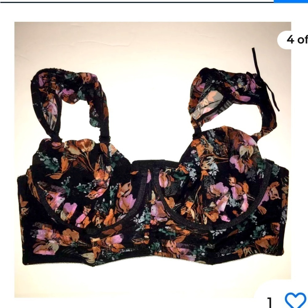 Torrid Black Floral Mesh Cap Sleeve Bralette Size 6 NWT